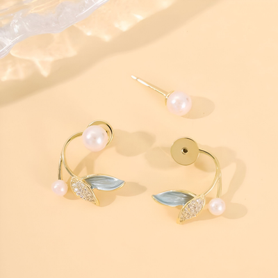 Ivia Leaf Stud Earrings