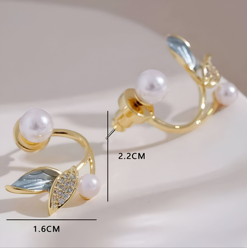 Ivia Leaf Stud Earrings