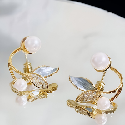 Ivia Leaf Stud Earrings