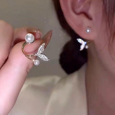 Ivia Wings Shape Earcuff