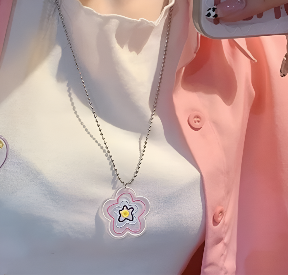 Transparent Flower Shape Necklace