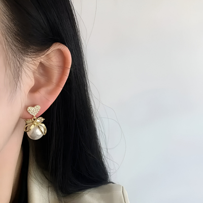 Eira Pearl Bow Earrings