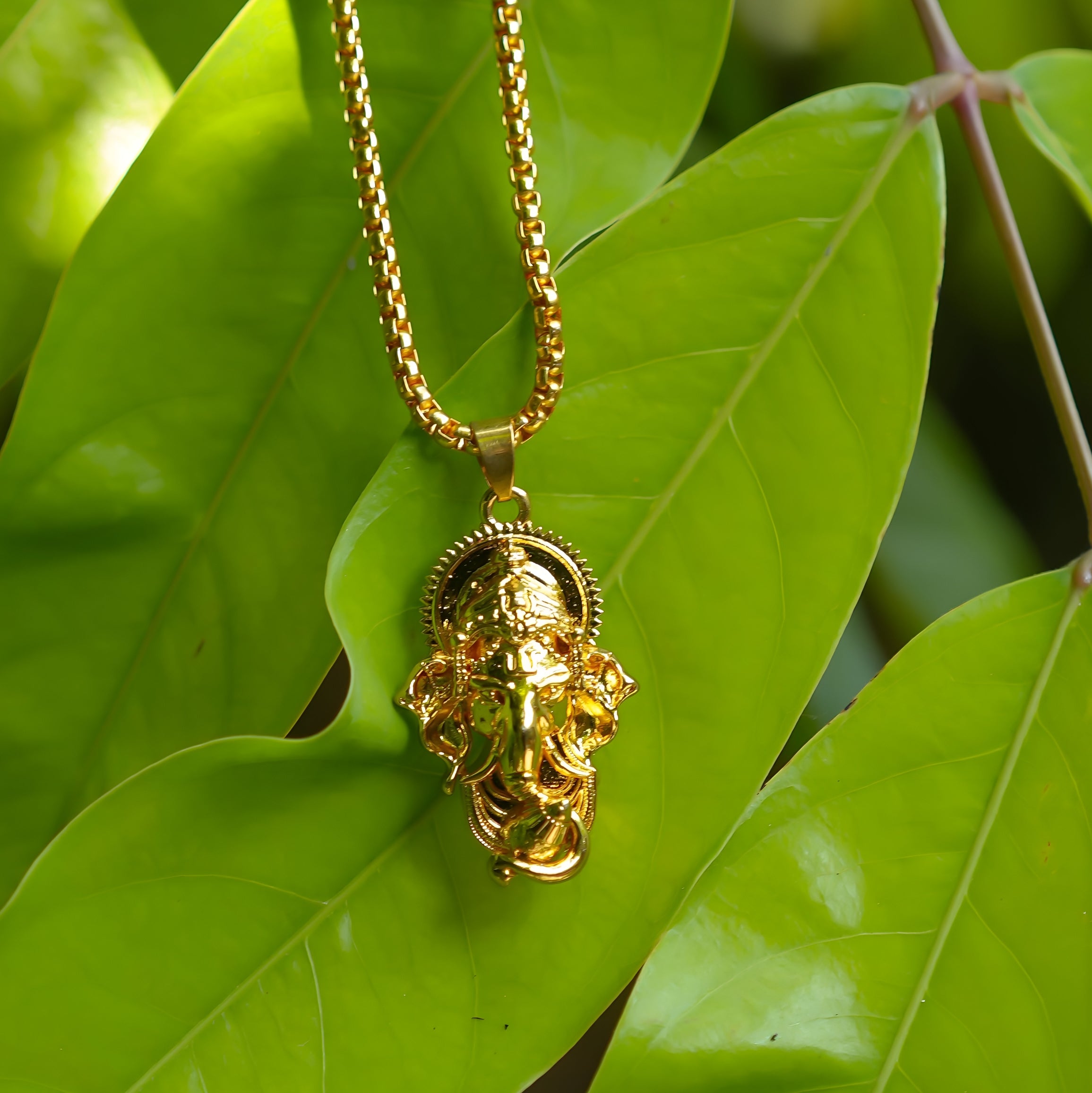 Ganesha Pendant With Snake Chain (Gold)