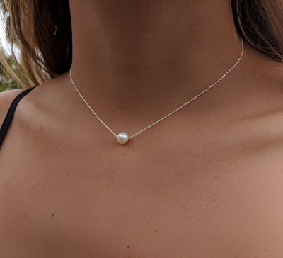 Eira Pearl Necklace