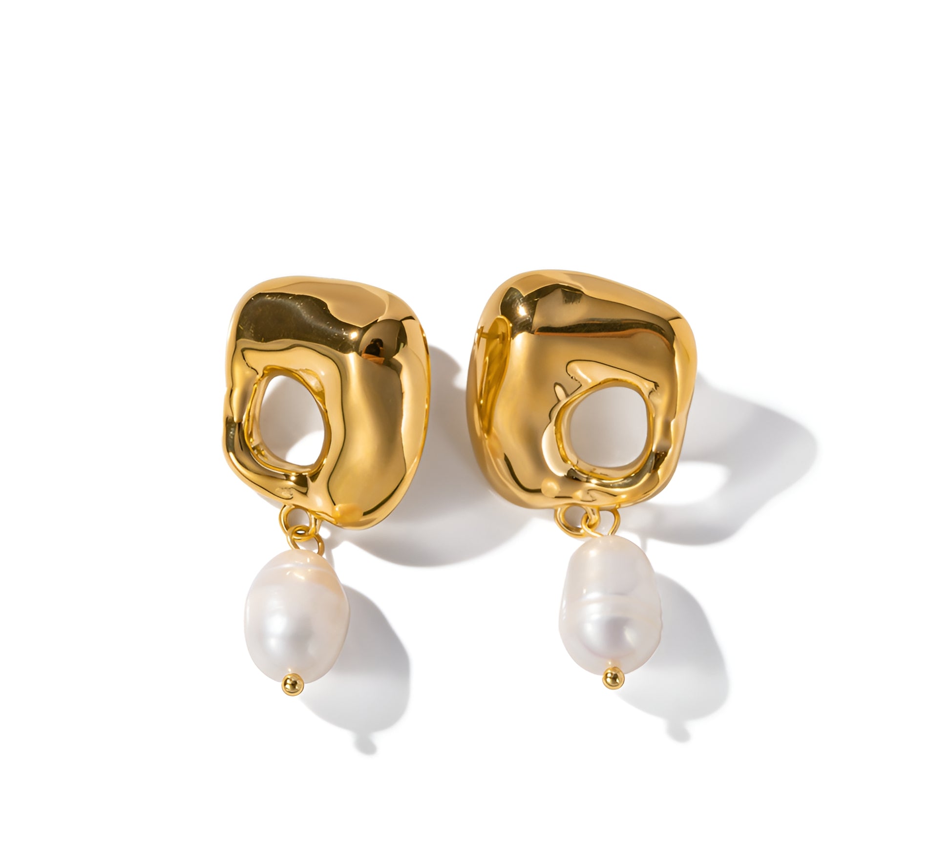 Eira pearl Anti Tarnish Earrings