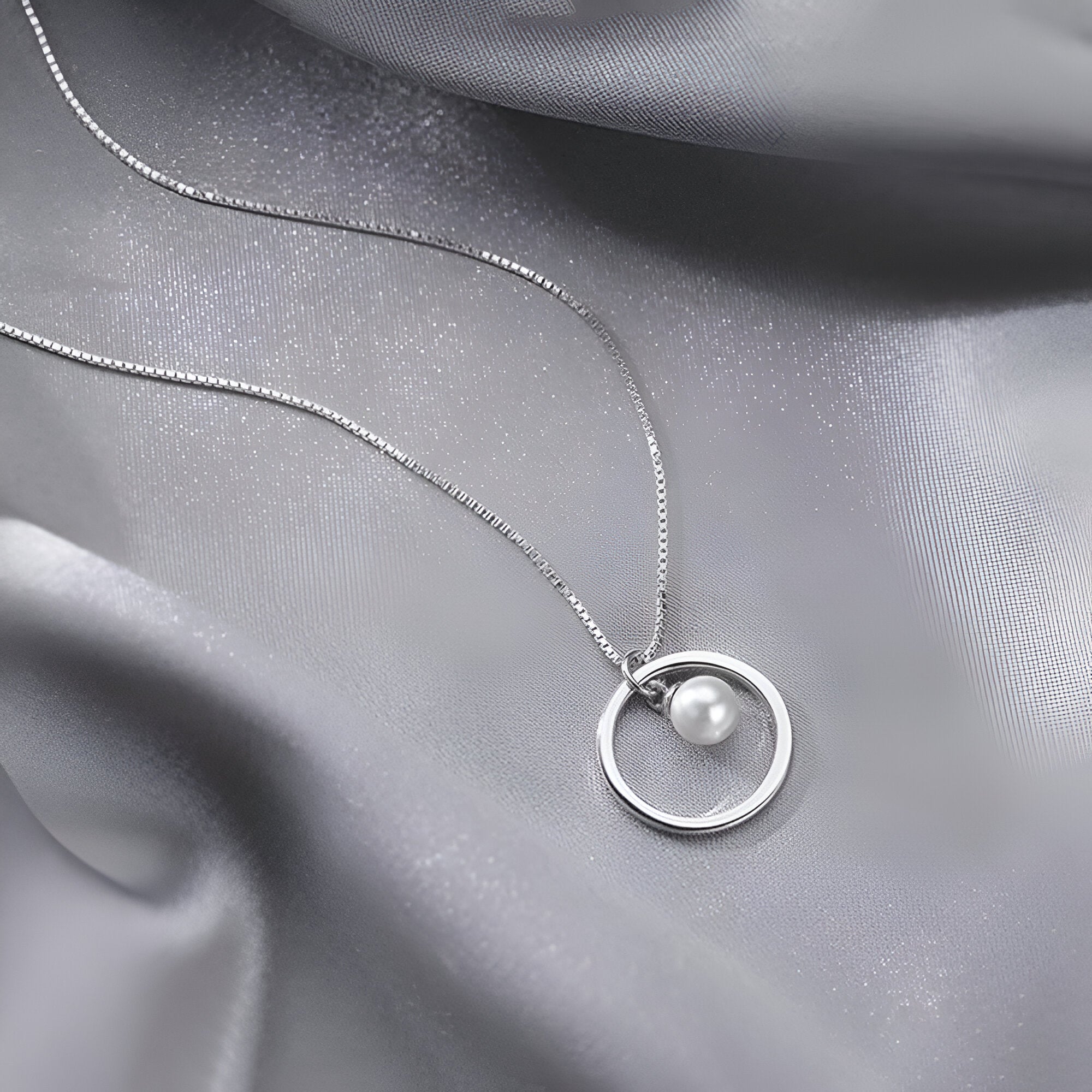 Pearl Necklace with Double Circle Design