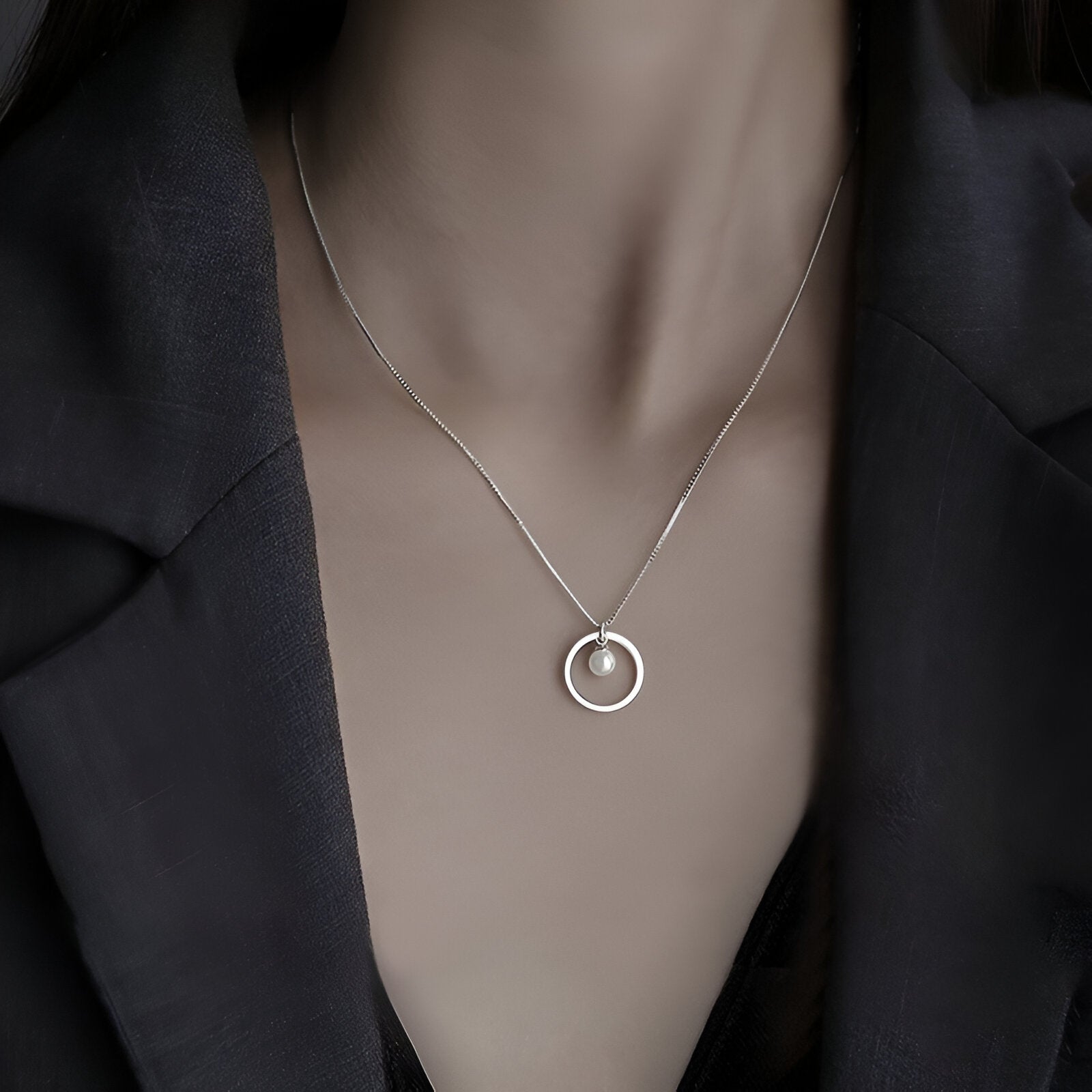 Pearl Necklace with Double Circle Design