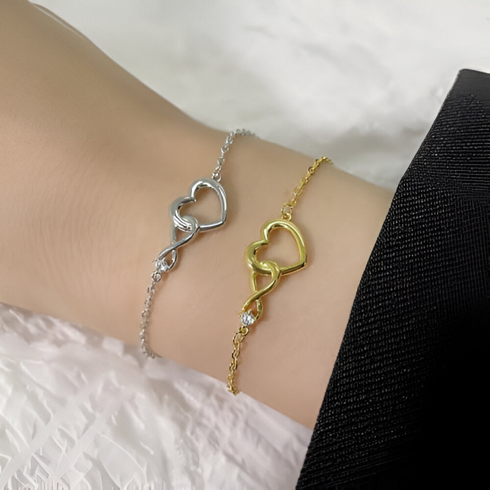 Golden Heart-Shaped Zirconia Bracelet