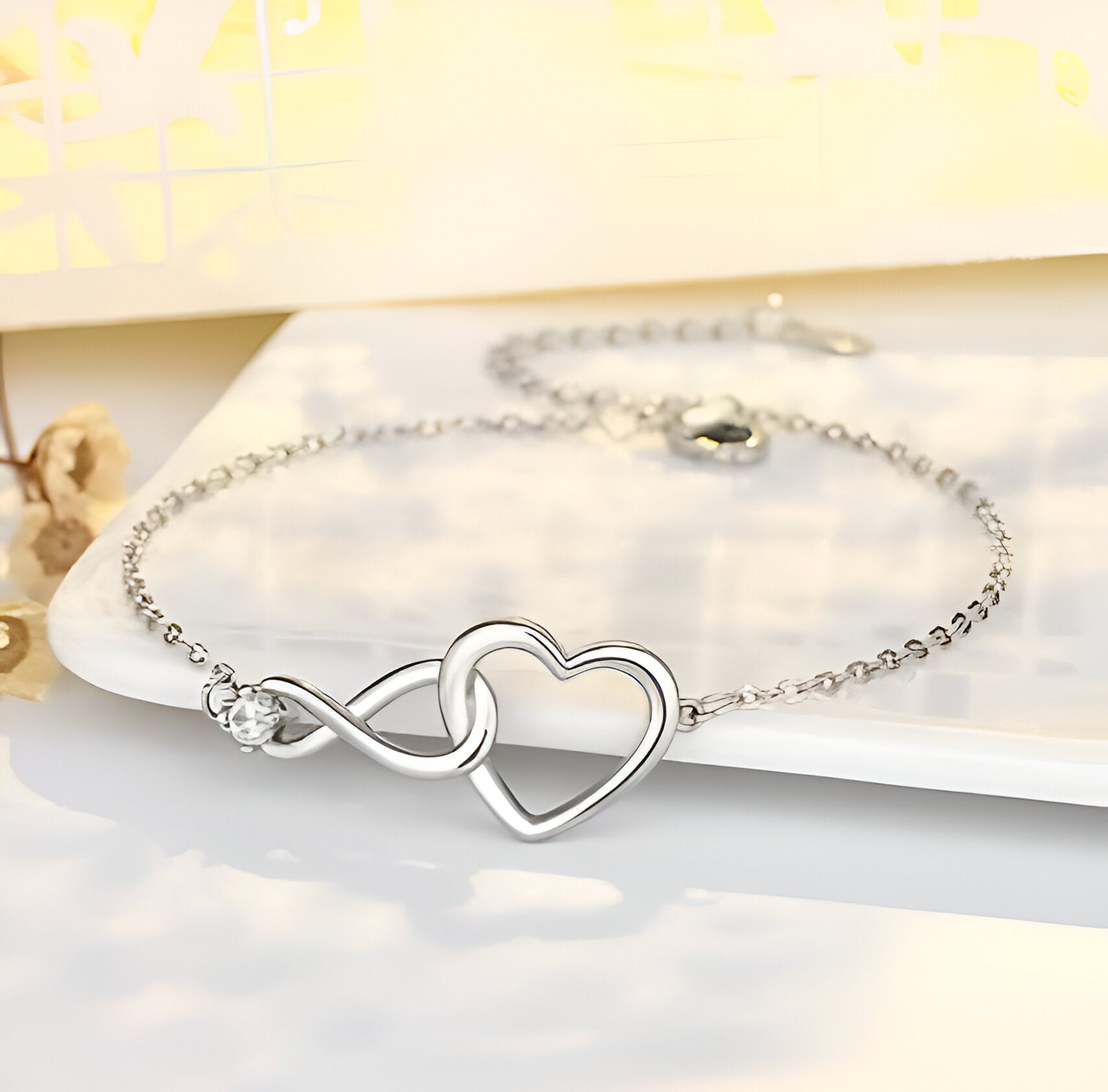 Golden Heart-Shaped Zirconia Bracelet