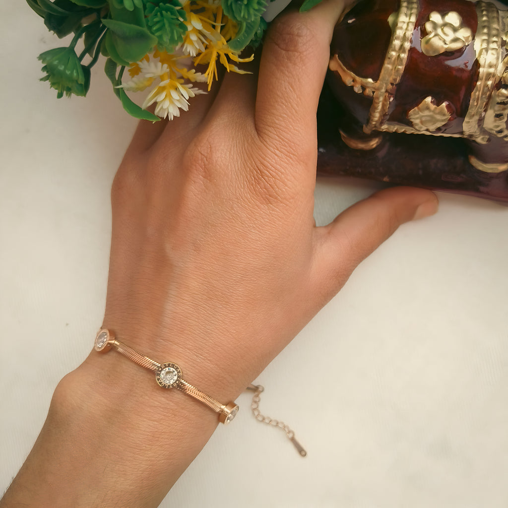 Oryn Duo Necklace & Baraclet Combo Set