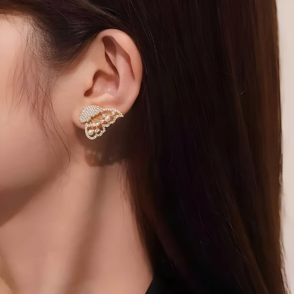 Elys Pearl Zirconia Stud Earrings