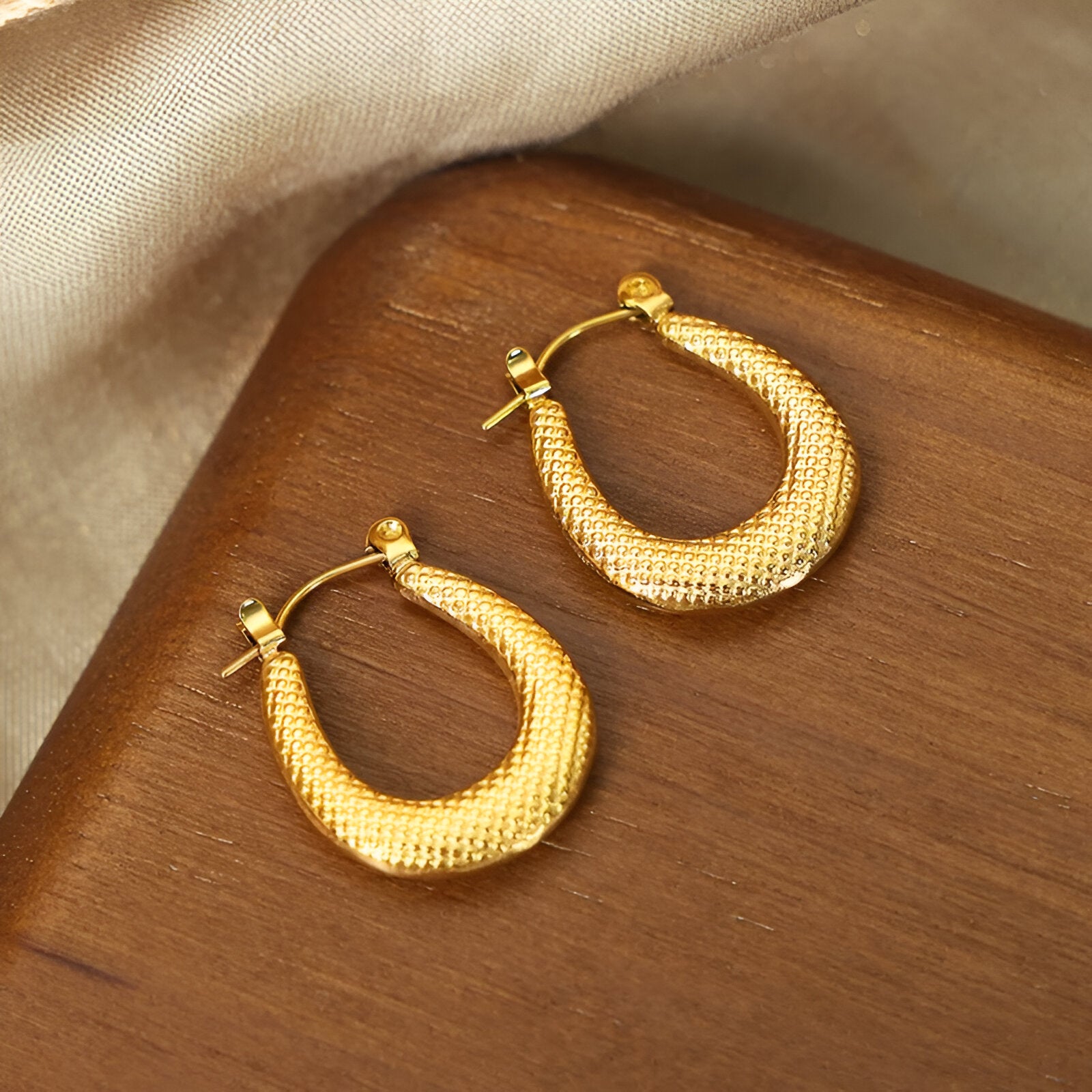 Auri Anti Tarnish Earrings