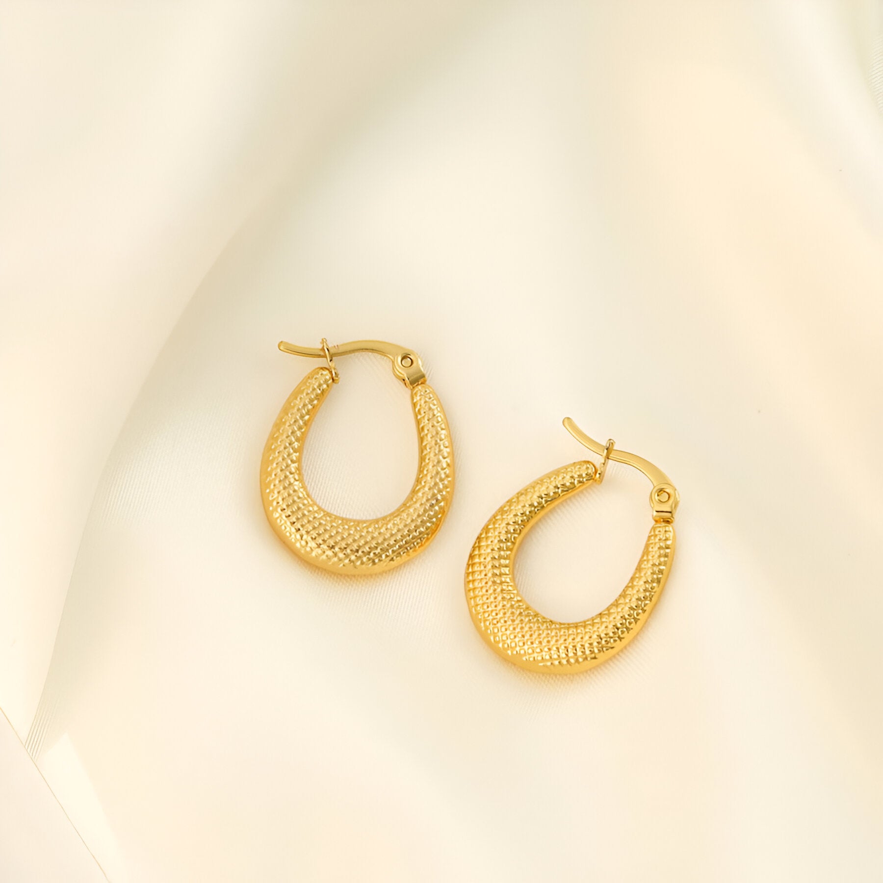 Auri Anti Tarnish Earrings