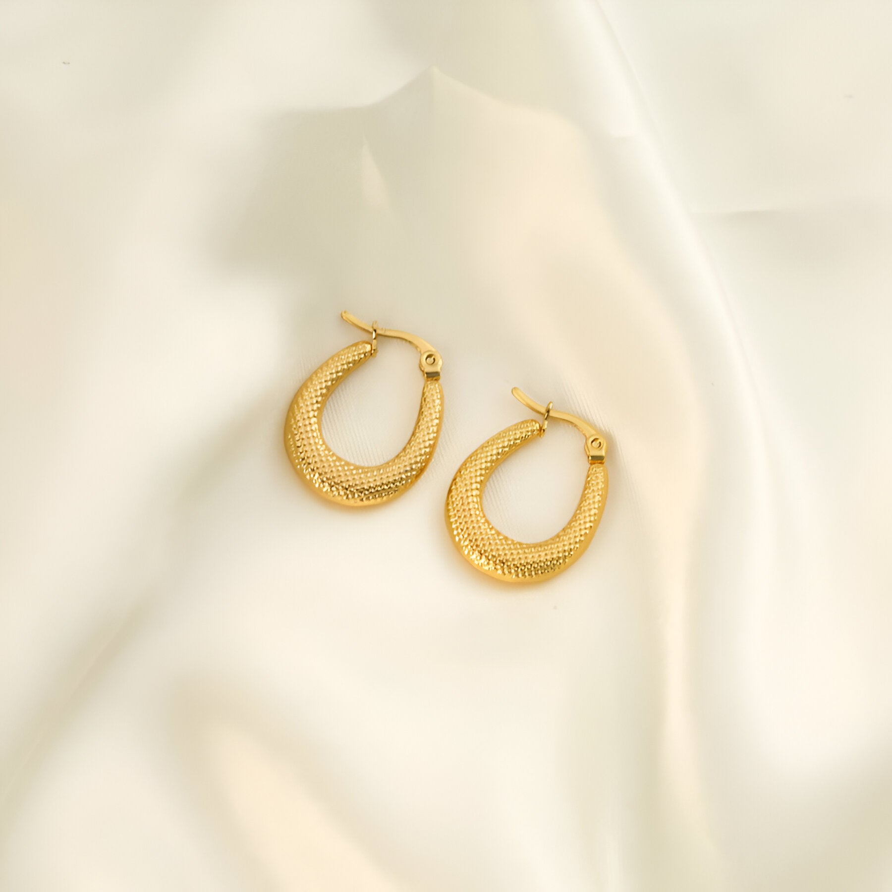 Auri Anti Tarnish Earrings