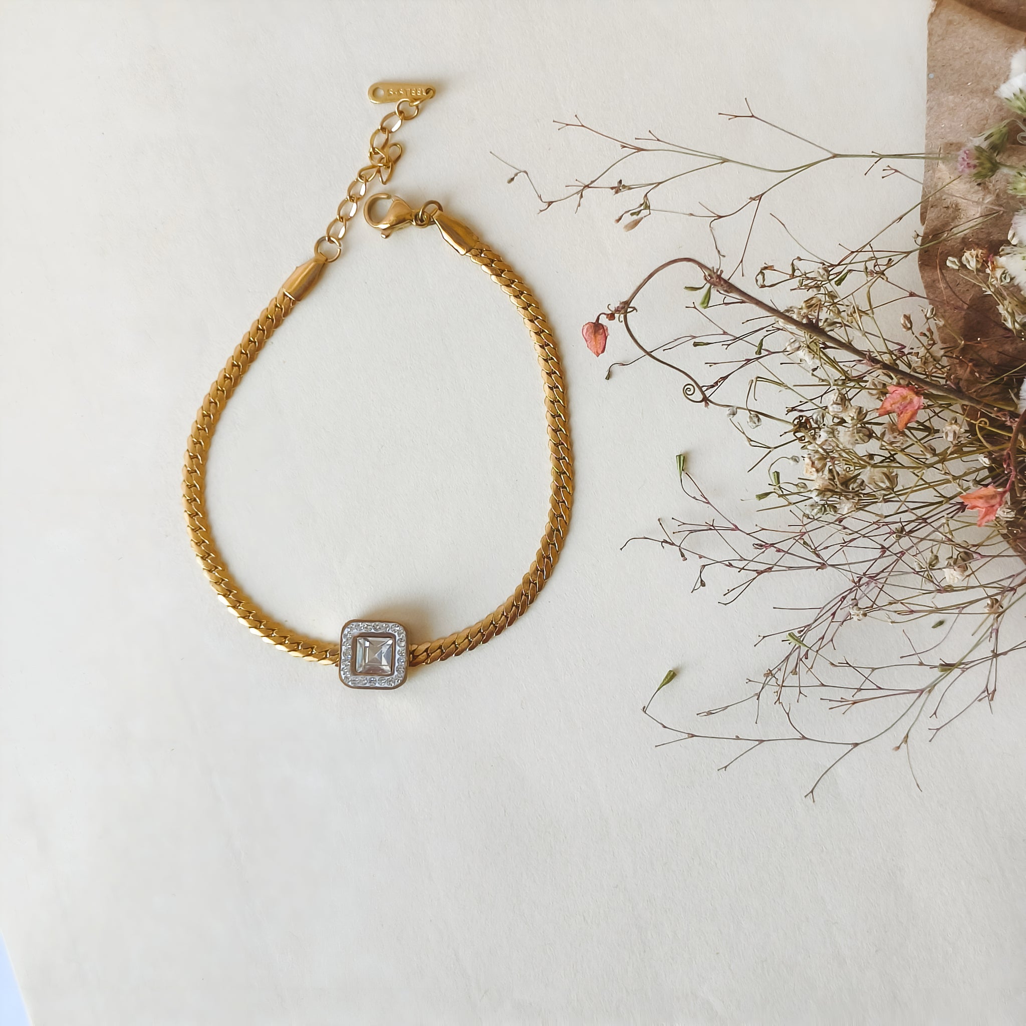 Auri Anti Tarnish Gold Plated Bracelet