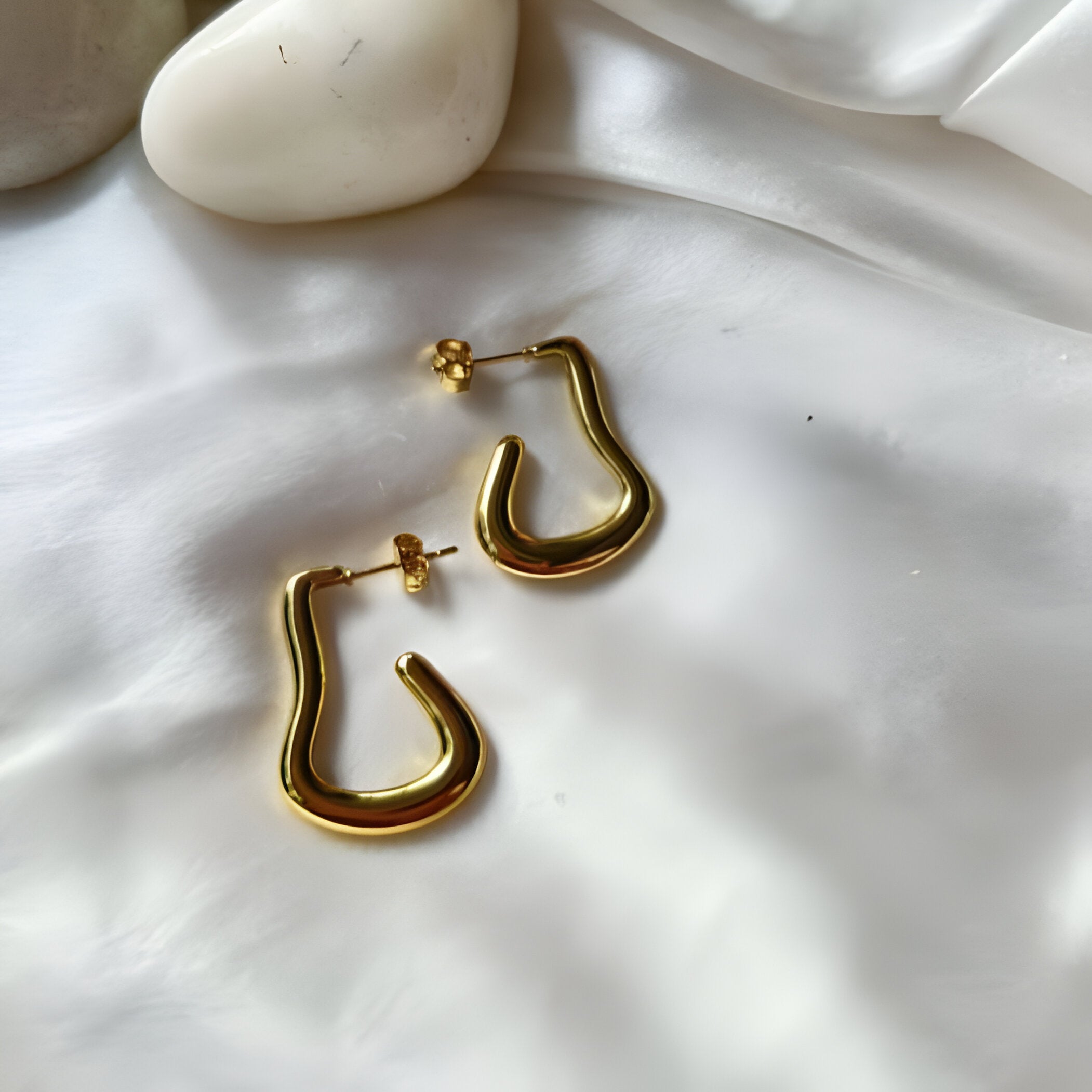 Auri Anti Tarnish Earrings