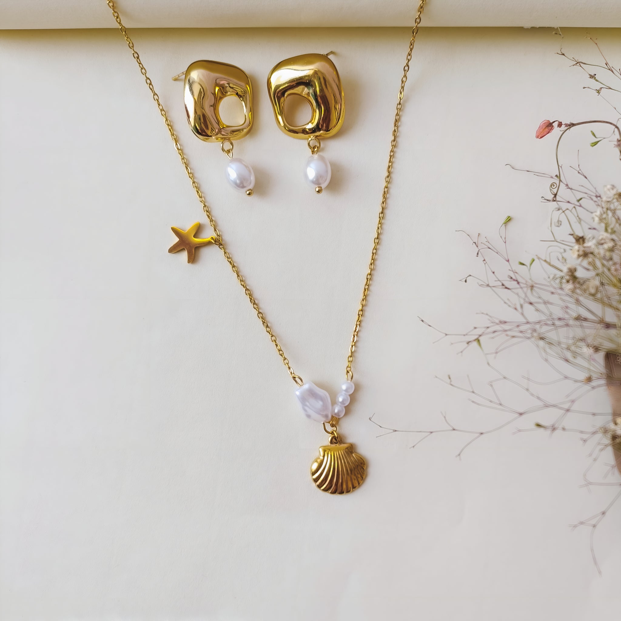 Oryn Duo Earrings & Necklace Set