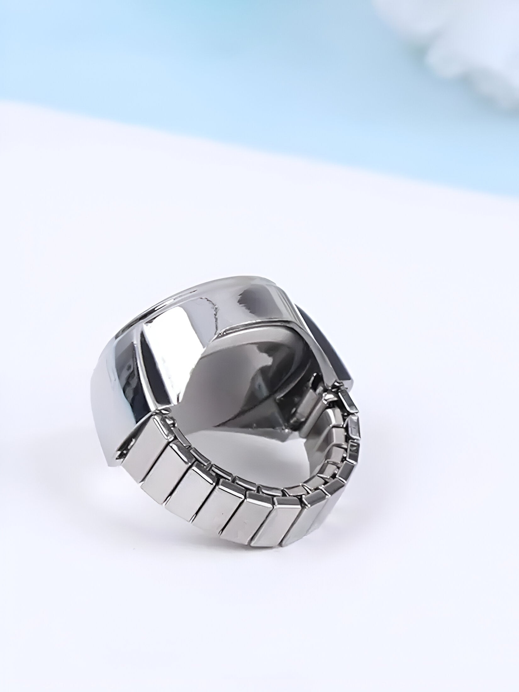 Women's Men's Ring Watch Analogue Quartz on Finger Watch Ring