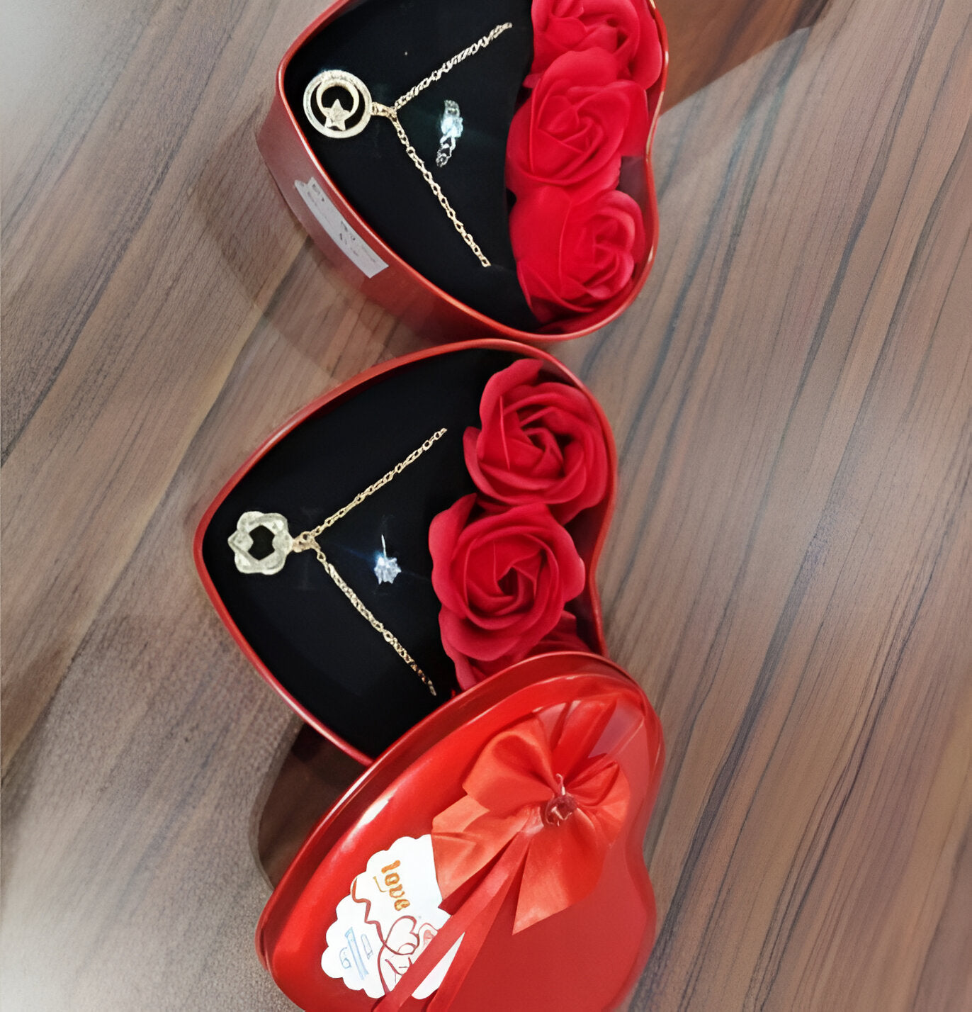 Floweraura Jewelry & Artificial Flower in Heart Red Box Gift