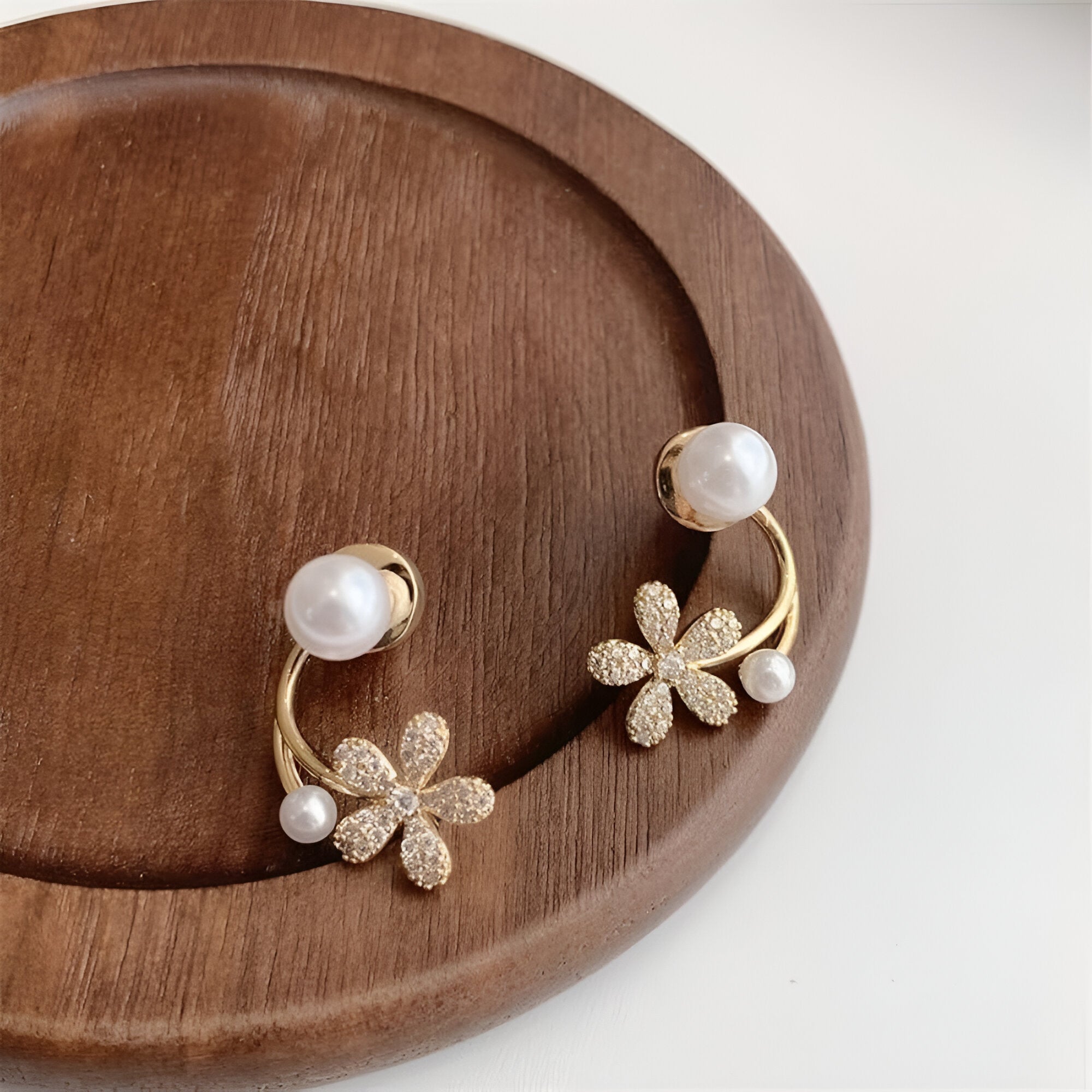 Auri Pearl flower Earrings Stud Earrings