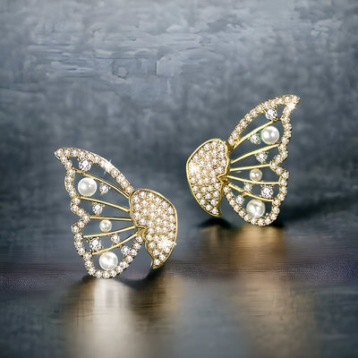 Elys Pearl Zirconia Stud Earrings