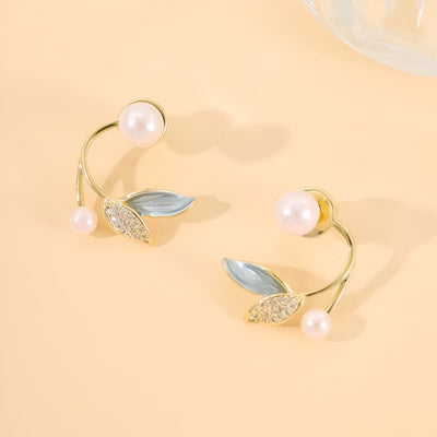 Ivia Leaf Stud Earrings